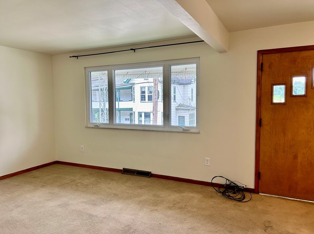 353 Harrison Ave, Greensburg, PA 15601-1880