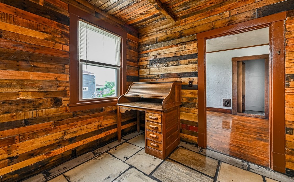 10 Amherst Ave, Pittsburgh PA 15229-1536 exterior