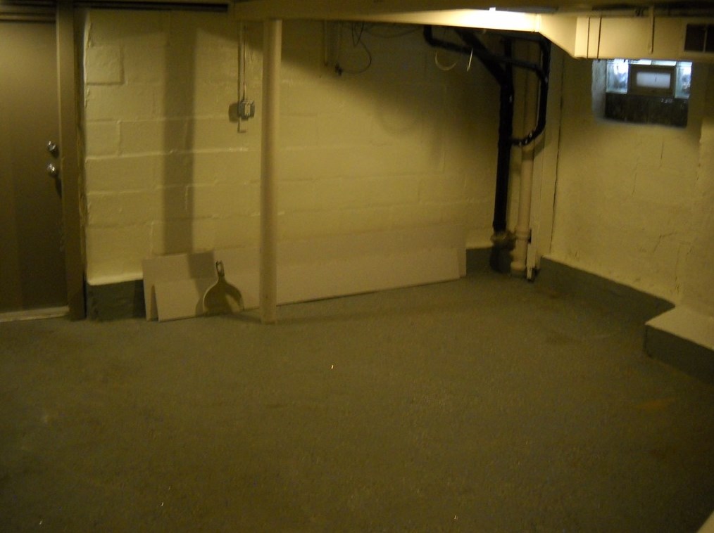 721 7 St, Monroeville PA 15140-1210 exterior