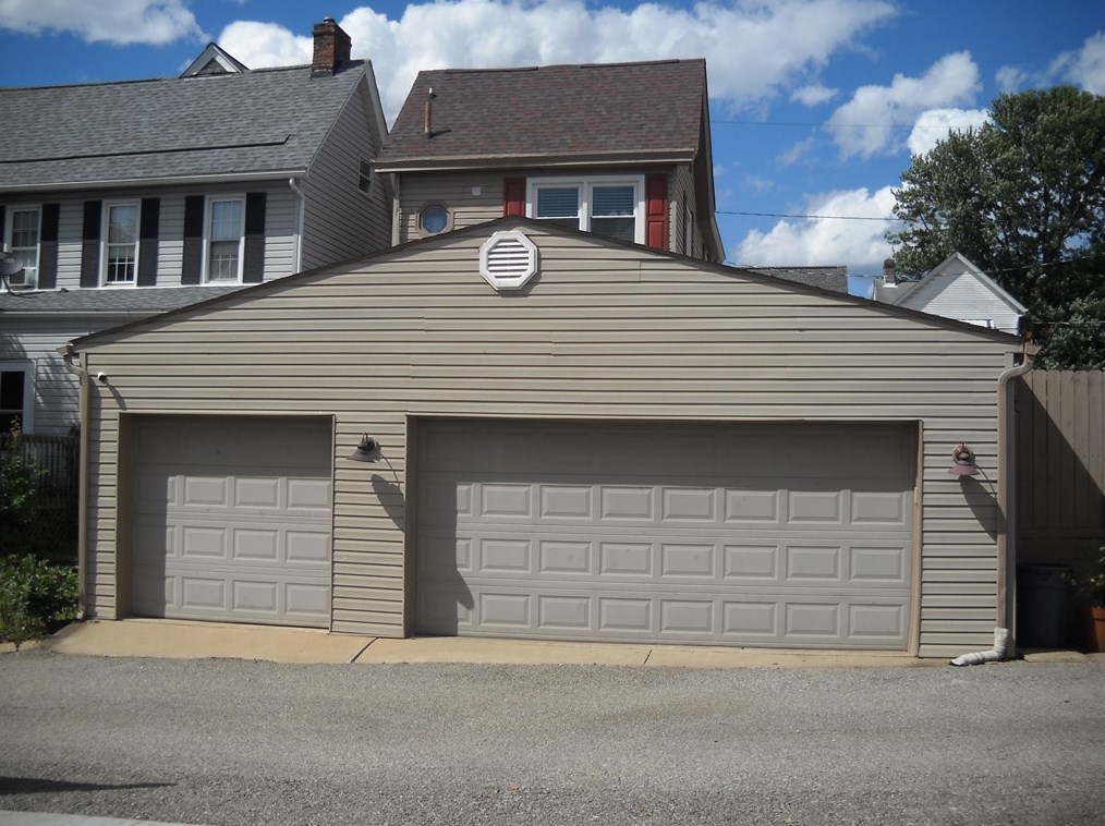 721 7 St, Monroeville PA 15140-1210 exterior