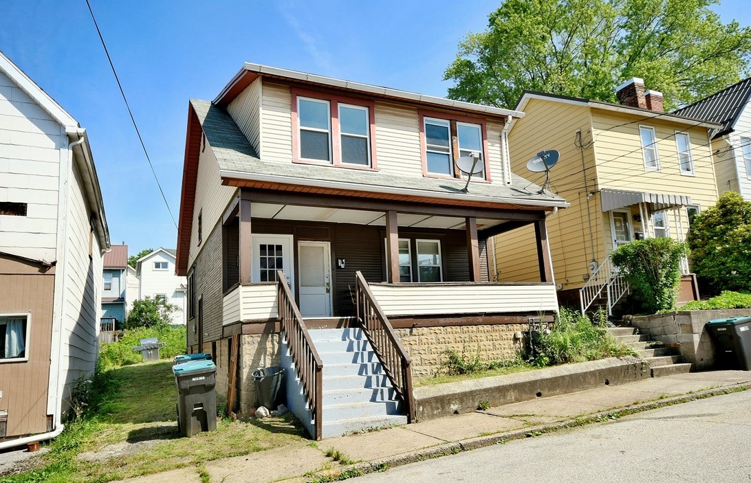 539 E 8th Ave, Tarentum, PA 15084