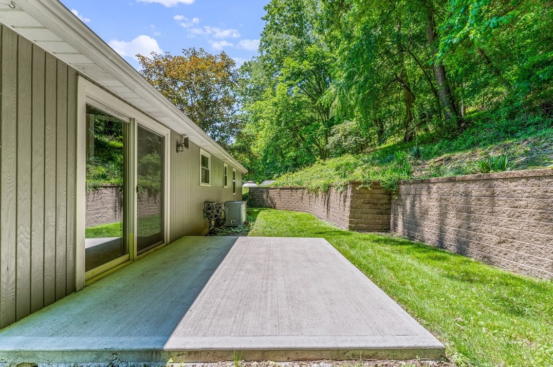 257 Sewickley Oakmont Rd, Pittsburgh PA 15237-1852 exterior