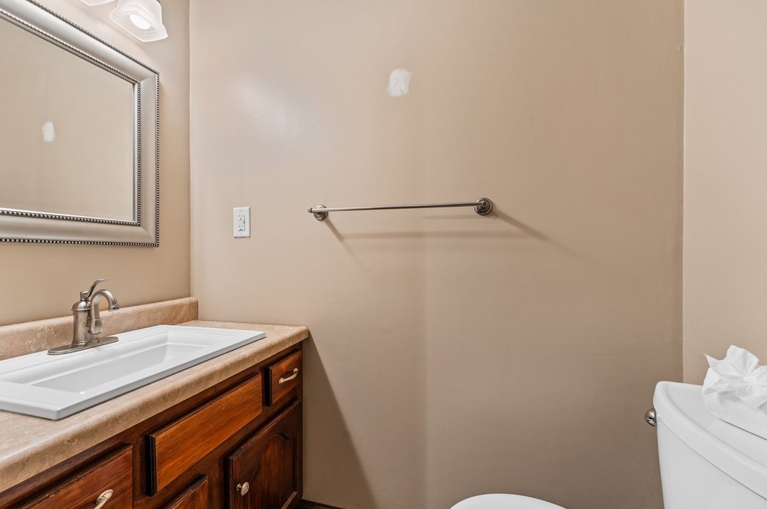 257 Sewickley Oakmont Rd, Pittsburgh PA 15237-1852 exterior