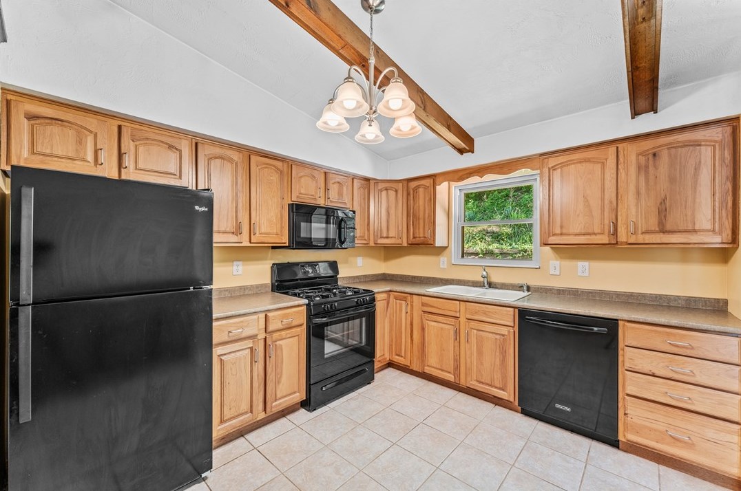 257 Sewickley Oakmont Rd, Pittsburgh PA 15237-1852 exterior