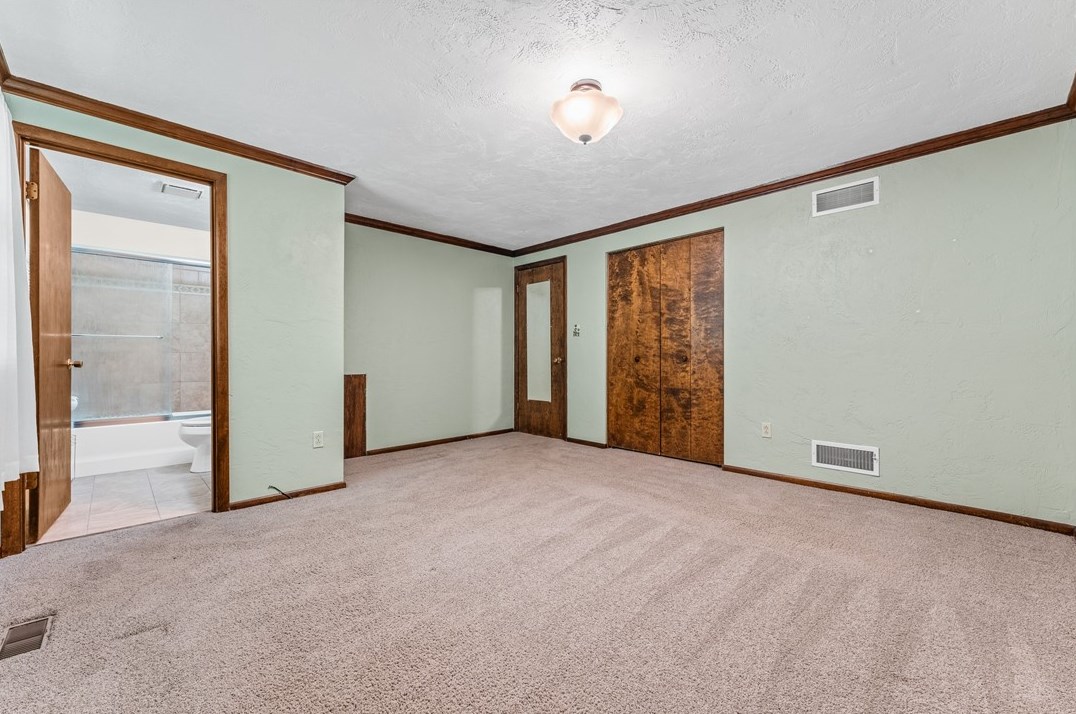 257 Sewickley Oakmont Rd, Pittsburgh PA 15237-1852 exterior