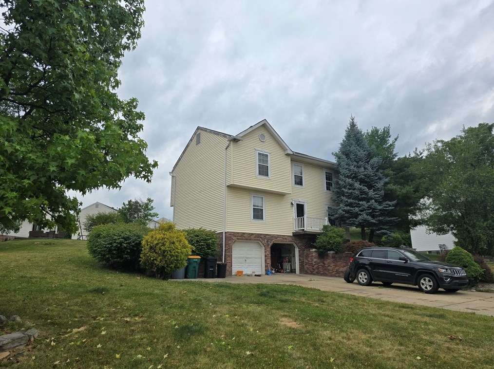 1146 Algonquin Rd, Pittsburgh, PA 15205-1510