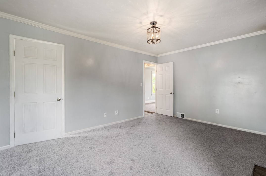 1002 Vine St, West Newton PA  15089-1445 exterior