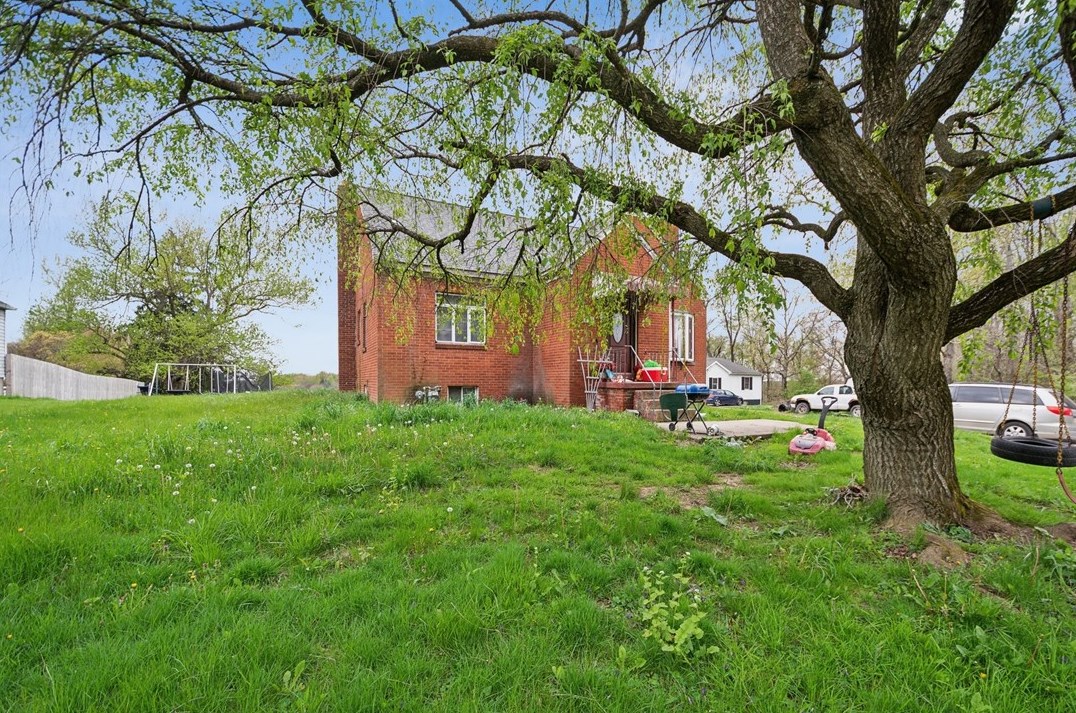 353 Ridgemont Dr, Industry, PA 15052-1936