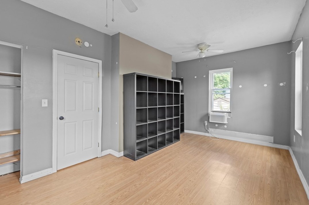 1606 Hiland Ave, Moon Twp PA 15108-2120 exterior