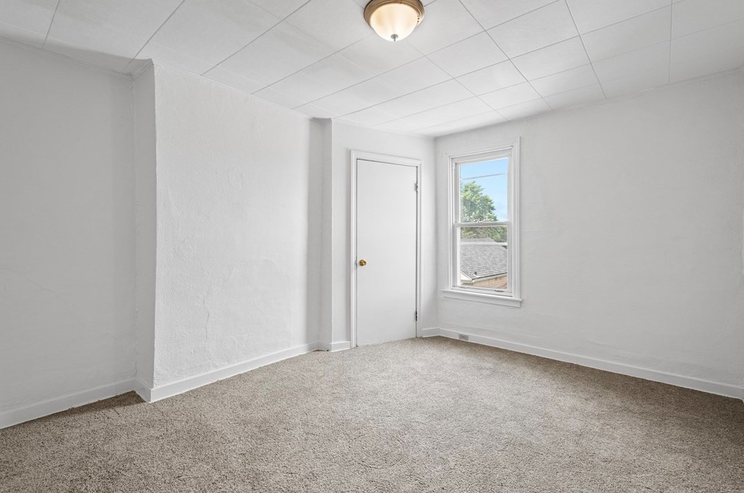 5014 Orinoco St, Pittsburgh PA 15207-1646 exterior