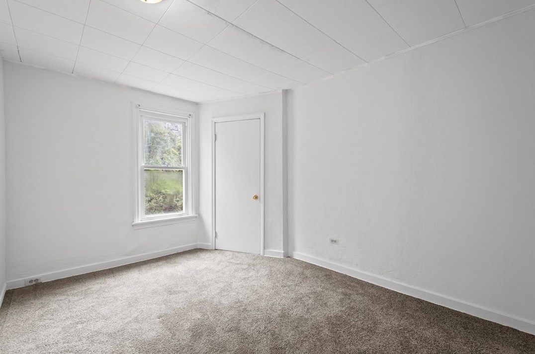 5014 Orinoco St, Pittsburgh PA 15207-1646 exterior