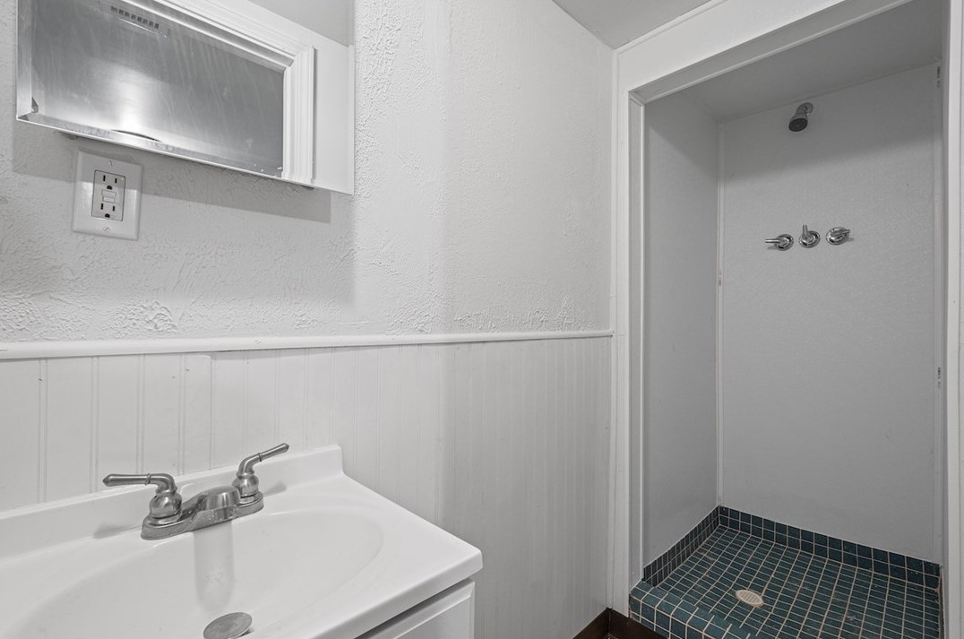 5014 Orinoco St, Pittsburgh PA 15207-1646 exterior