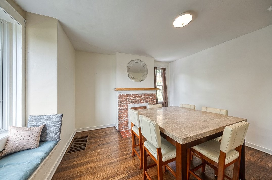 7222 Whipple St, Pittsburgh PA 15218-2053 exterior