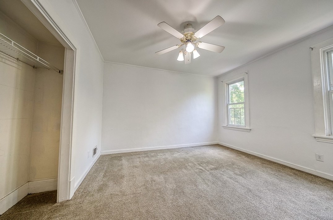 7222 Whipple St, Pittsburgh PA 15218-2053 exterior