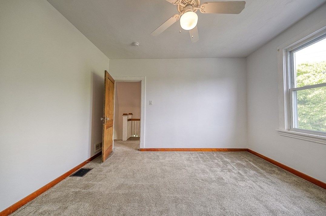 7222 Whipple St, Pittsburgh PA 15218-2053 exterior