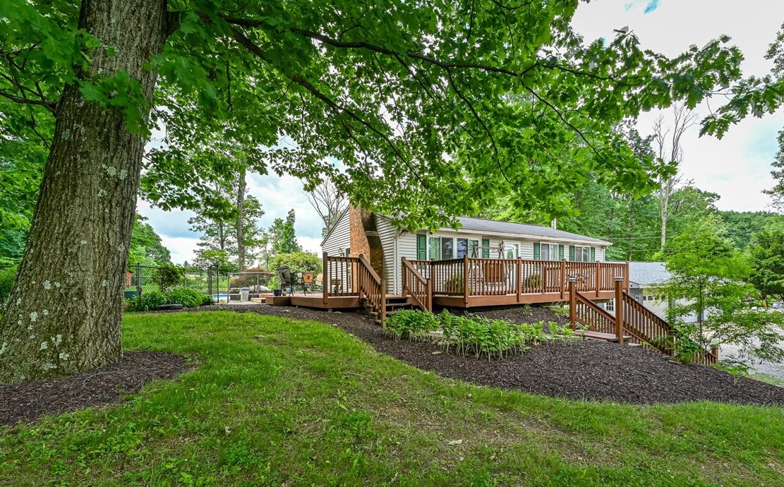 308 Golden City Rd, Saxonburg, PA 16056