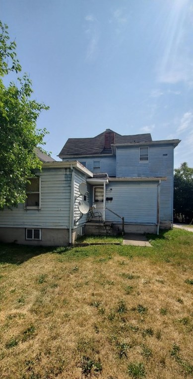 705 Carlisle St, New Castle PA 16101-2307 exterior