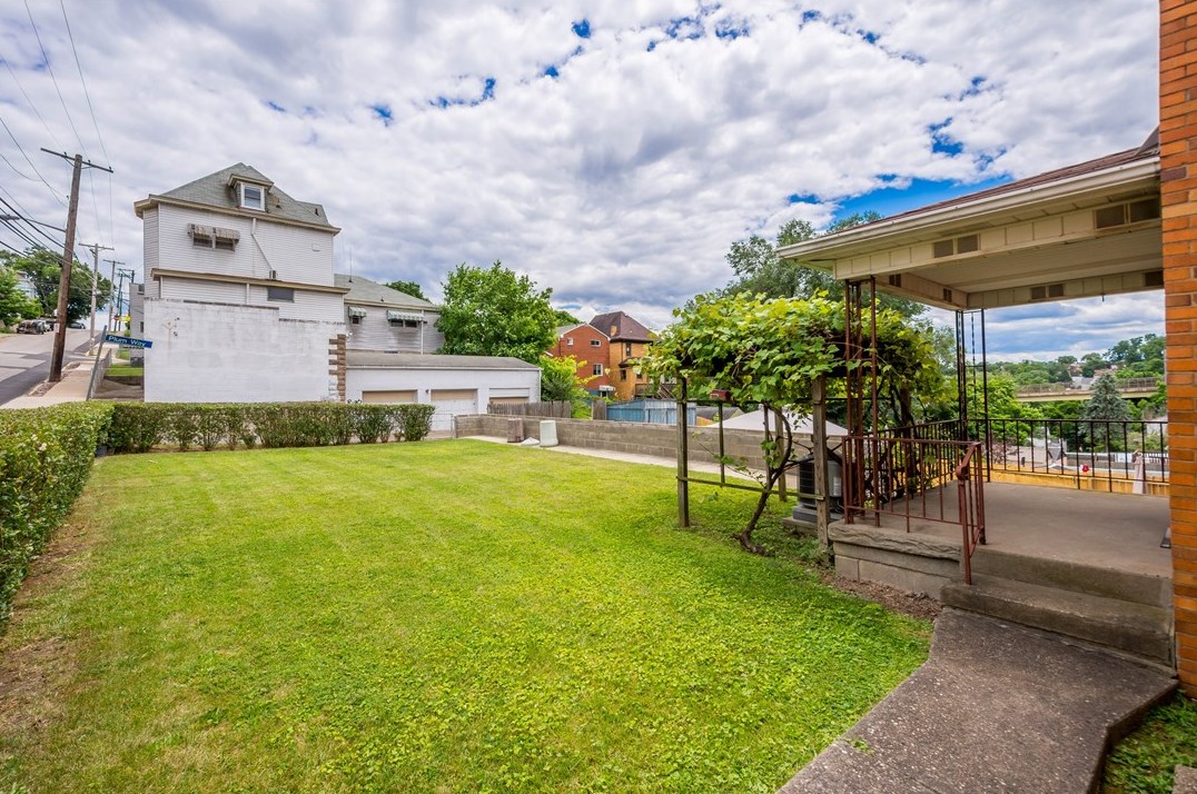 1501 Dagmar Ave, Pittsburgh, PA 15216