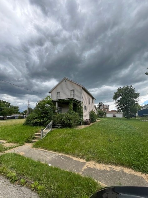 641 Fruit Ave, Hermitage, PA 16121