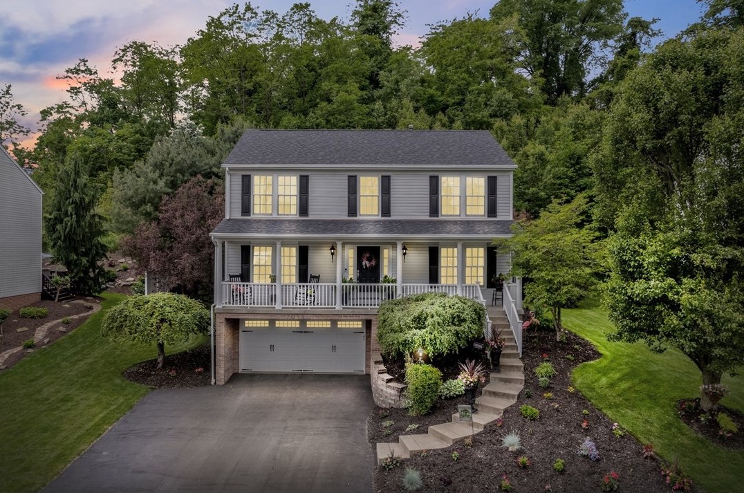 7011 Weeping Willow Dr, Moon Twp, PA 15108