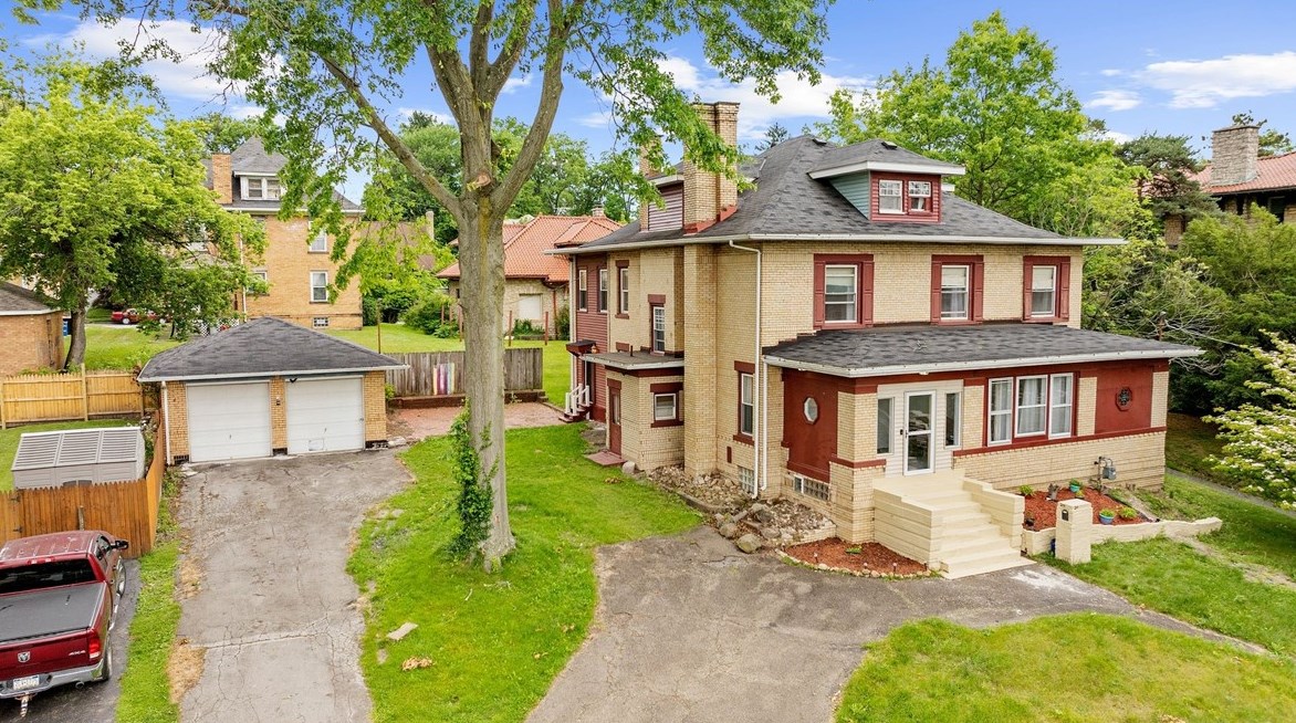 211 E Moody Ave, New Castle, PA 16101