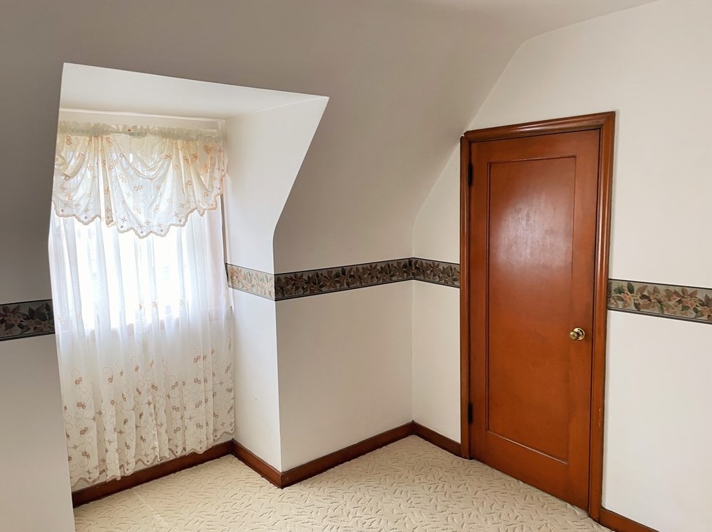 331 Caperton St, Pittsburgh PA 15210-3223 exterior