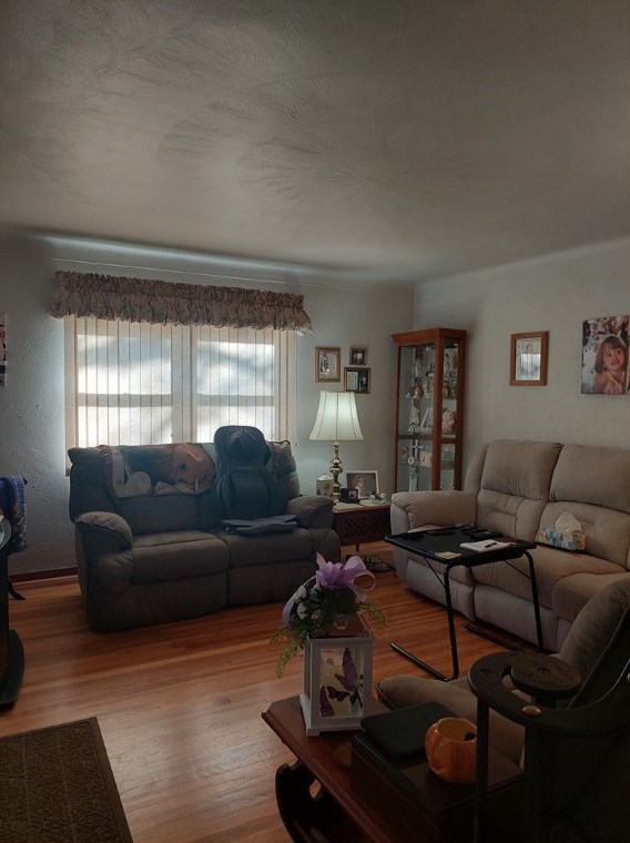 322 3rd St, Trafford, PA 15085