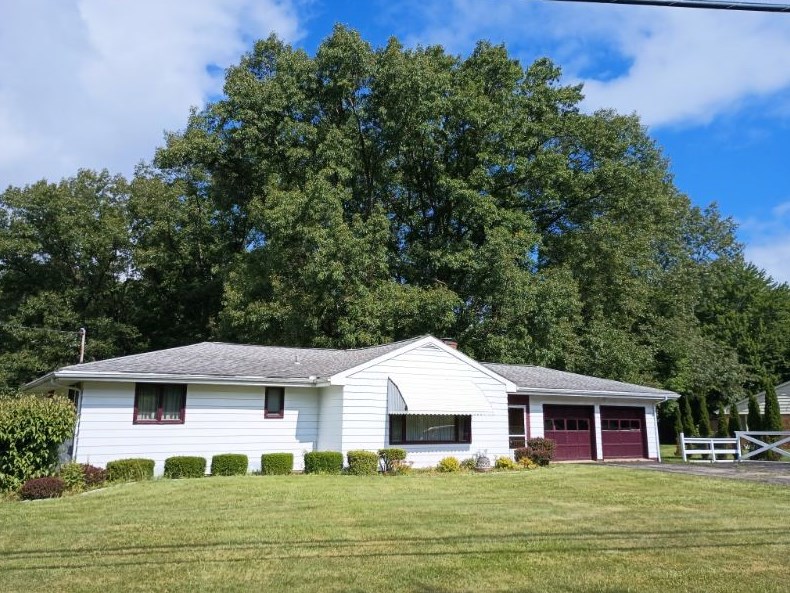 3415 N Hermitage Rd, Hermitage, PA 16150