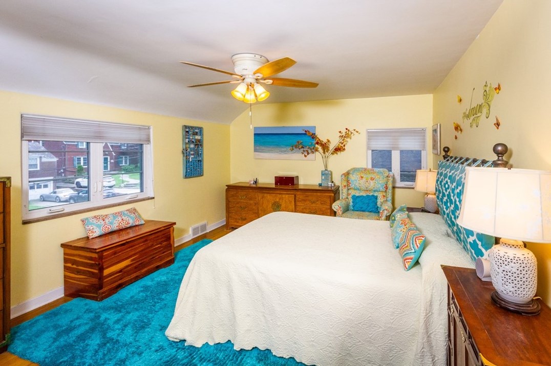 1632 Jamestown Pl, Pittsburgh PA 15235-4922 exterior