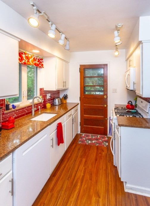 1632 Jamestown Pl, Pittsburgh PA 15235-4922 exterior