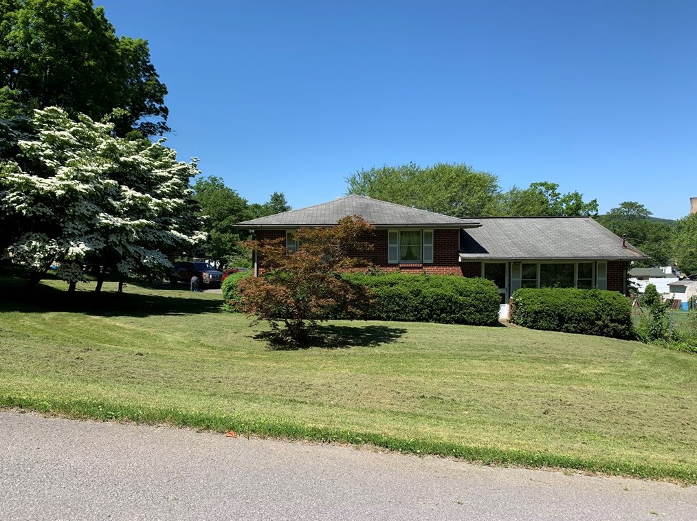 173 Nineteenth St, New Florence, PA 15944