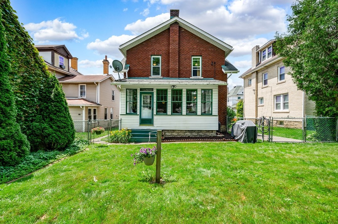 423 Blf St, Butler PA  16001-4203 exterior