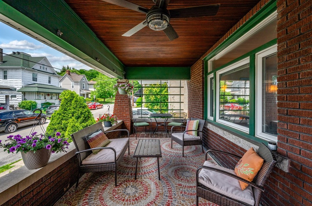 423 Bluff St, Butler PA  16001-4203 exterior