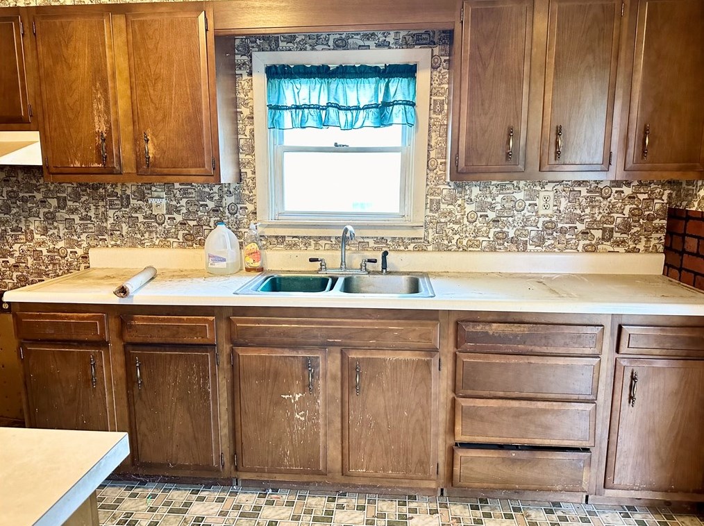 709 Butler Rd, Kittanning, PA 16201-1946