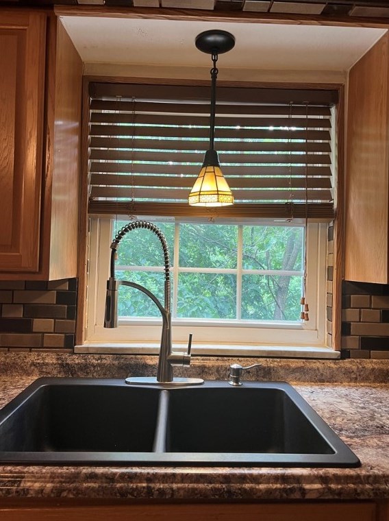 3400 Shadewell Ave, Pittsburgh PA 15227-2926 exterior