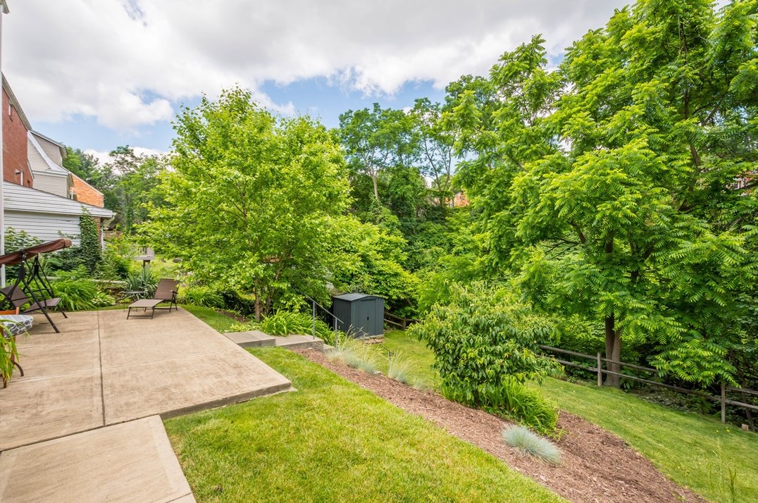 2734 Louisiana Ave, Pittsburgh PA 15216-2846 exterior