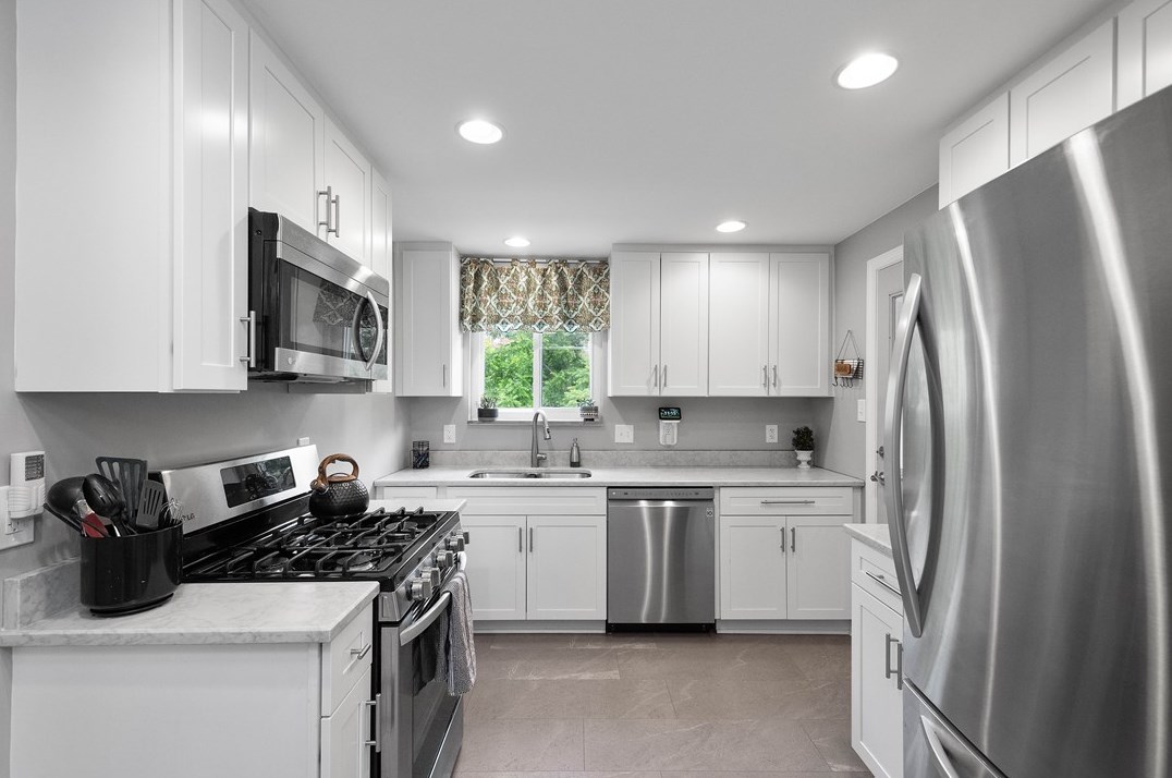 2734 Louisiana Ave, Pittsburgh PA 15216-2846 exterior