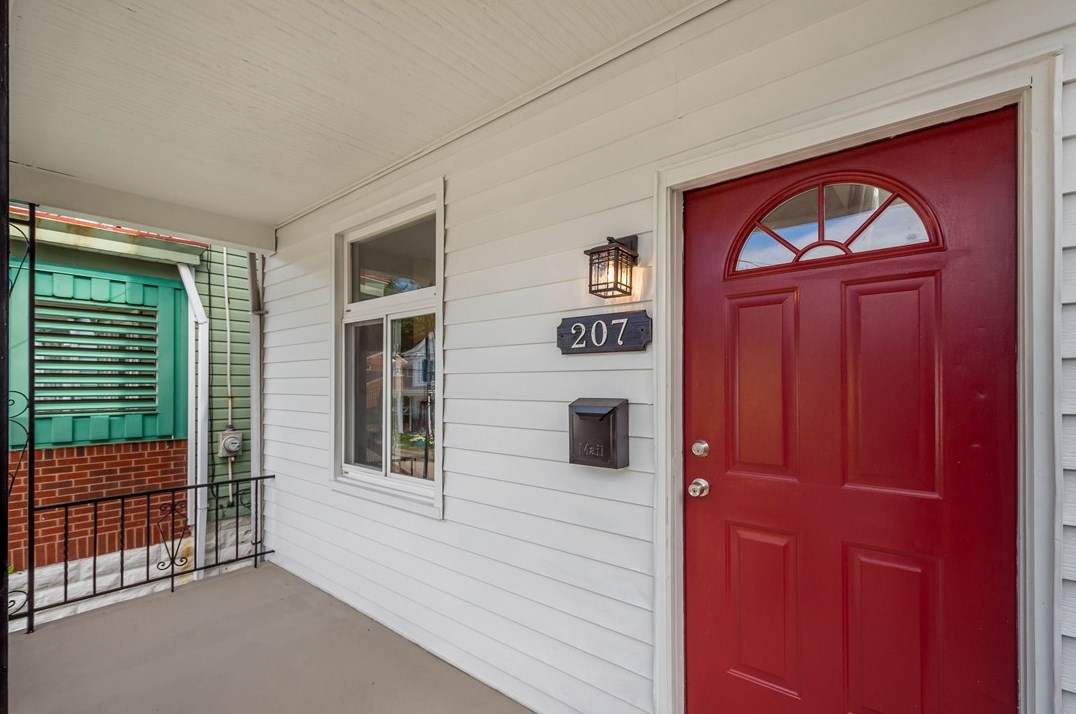 207 Woodford Ave, Pittsburgh, PA 15210-4131