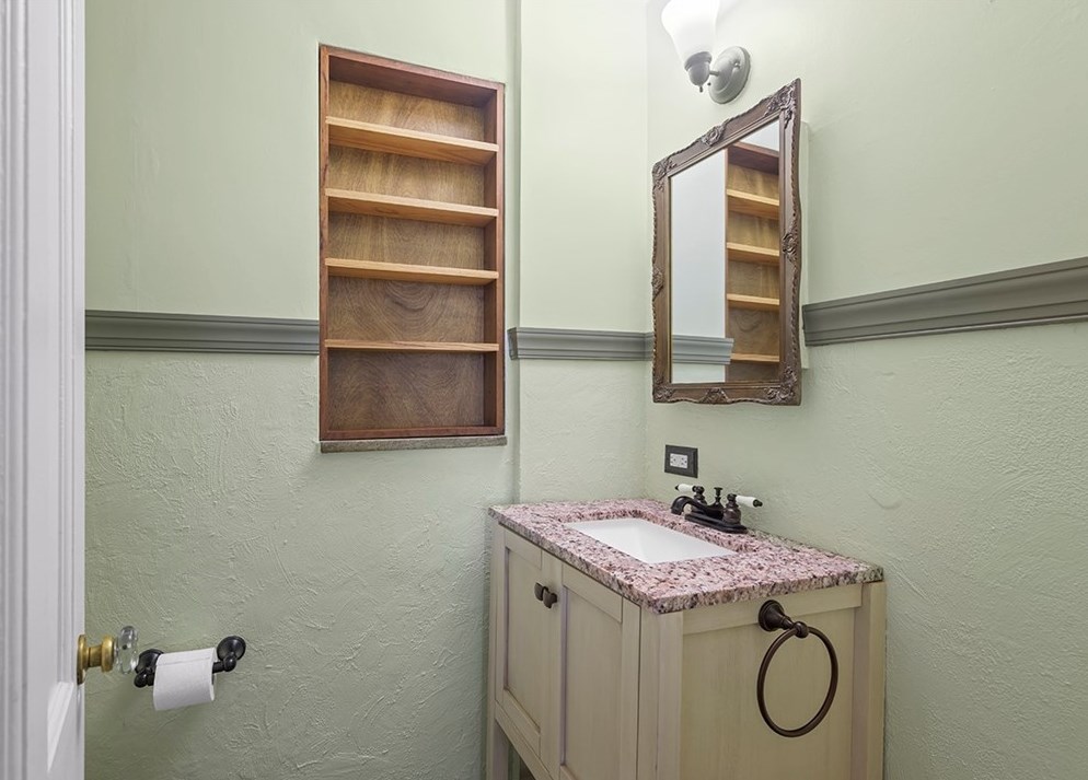 750 Fruithurst Dr, Pittsburgh PA  15228-2580 exterior