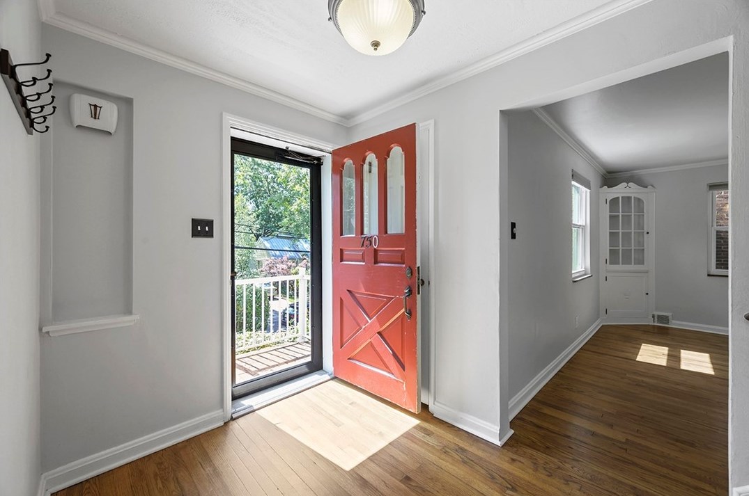 750 Fruithurst Dr, Pittsburgh PA  15228-2580 exterior