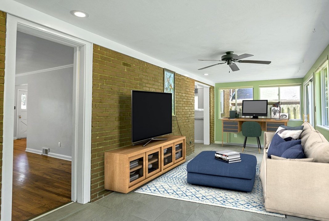 750 Fruithurst Dr, Pittsburgh PA  15228-2580 exterior