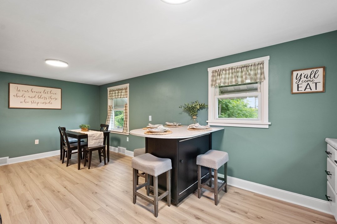 17 Prospect Ave, Washington PA 15301-5250 exterior