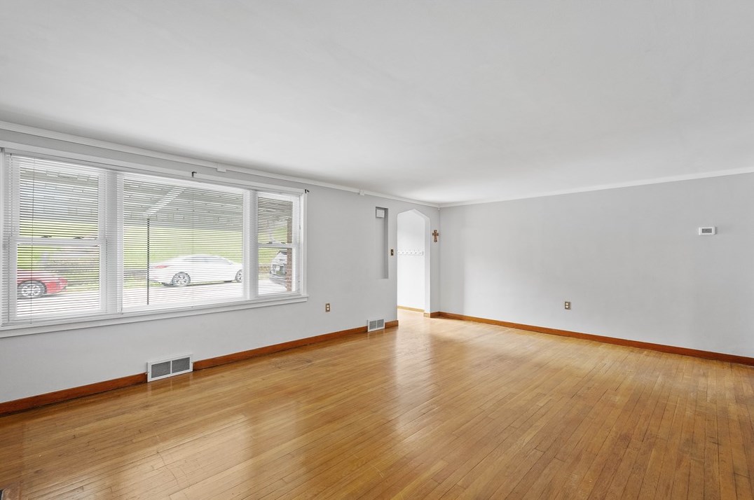 17 Prospect Ave, Washington PA 15301-5250 exterior