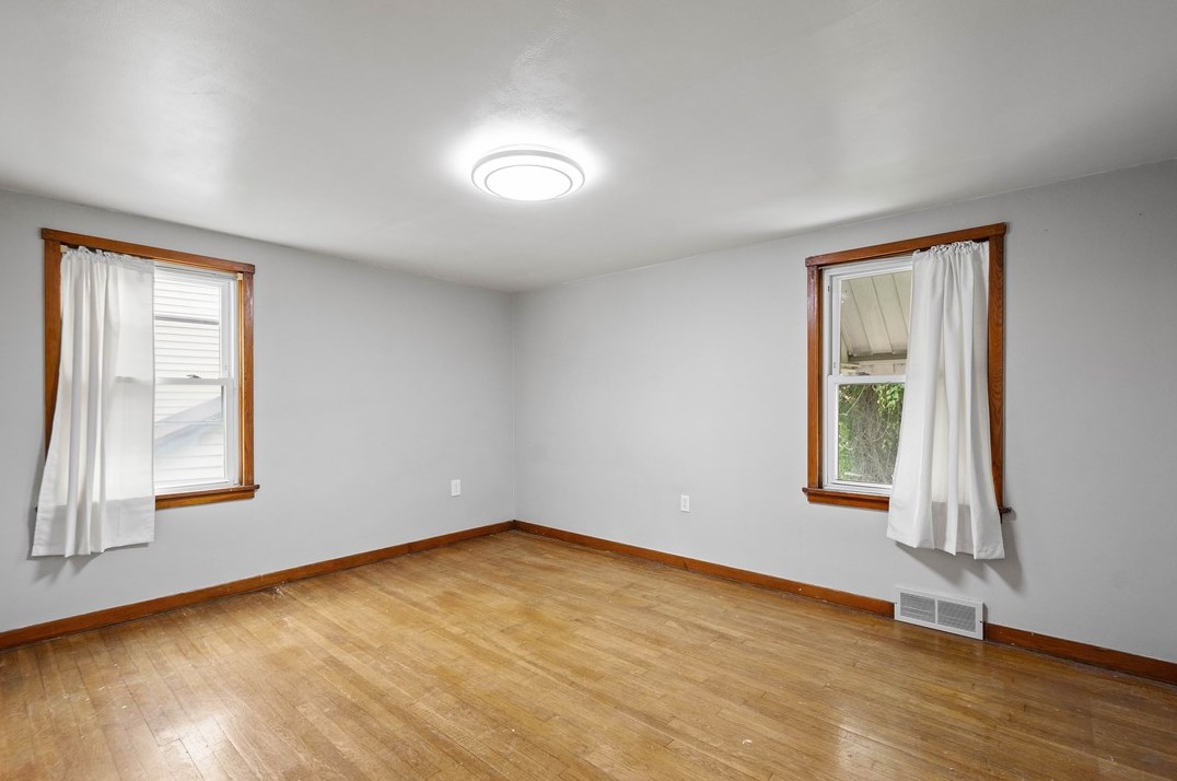 17 Prospect Ave, Washington PA 15301-5250 exterior