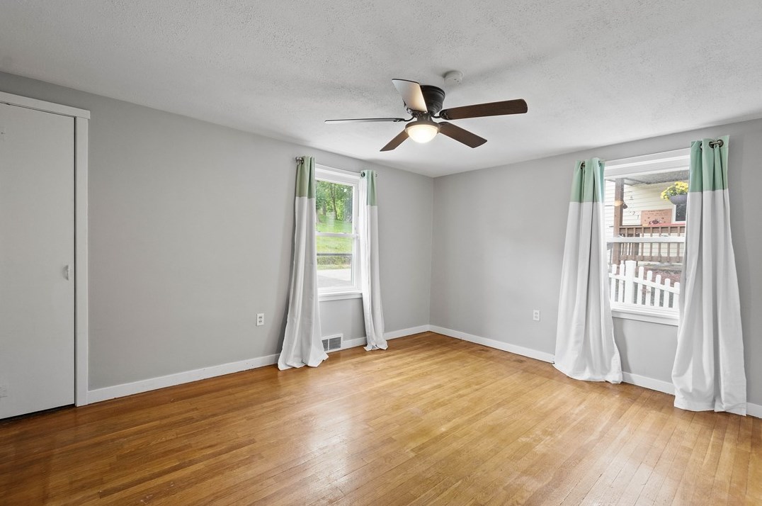 17 Prospect Ave, Washington PA 15301-5250 exterior