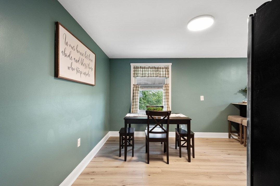 17 Prospect Ave, Washington PA 15301-5250 exterior