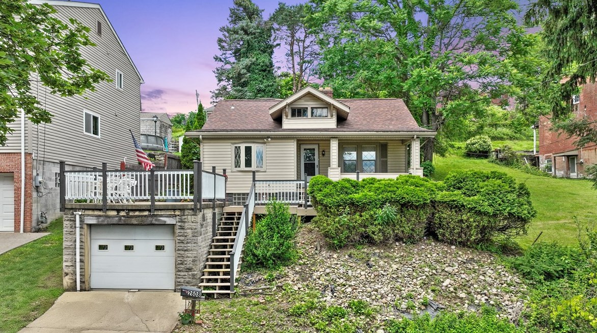 2608 Volta St, Pittsburgh, PA 15212-1240