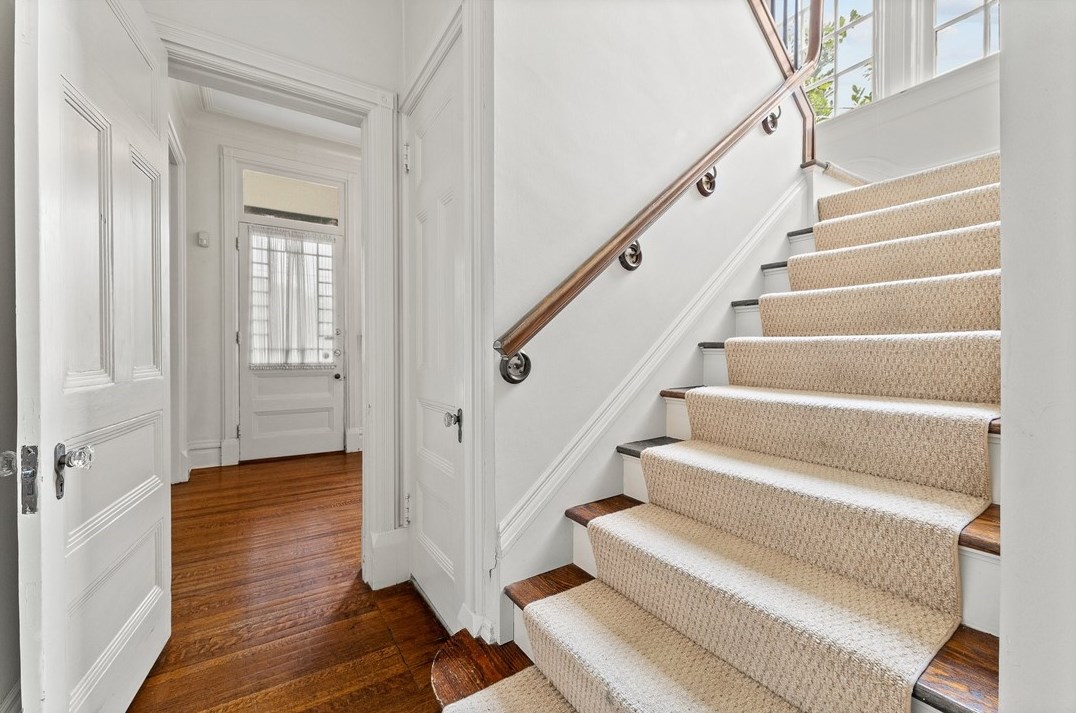 5238 Westminster Pl, Pittsburgh PA  15232-2119 exterior