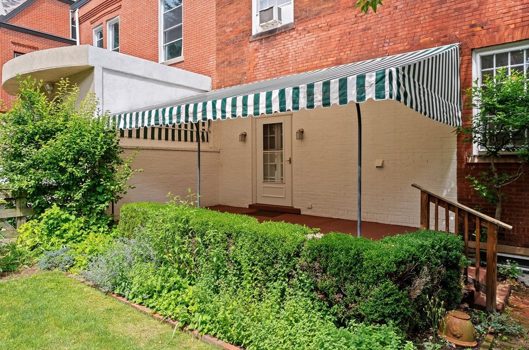 5238 Westminster Pl, Pittsburgh PA  15232-2119 exterior