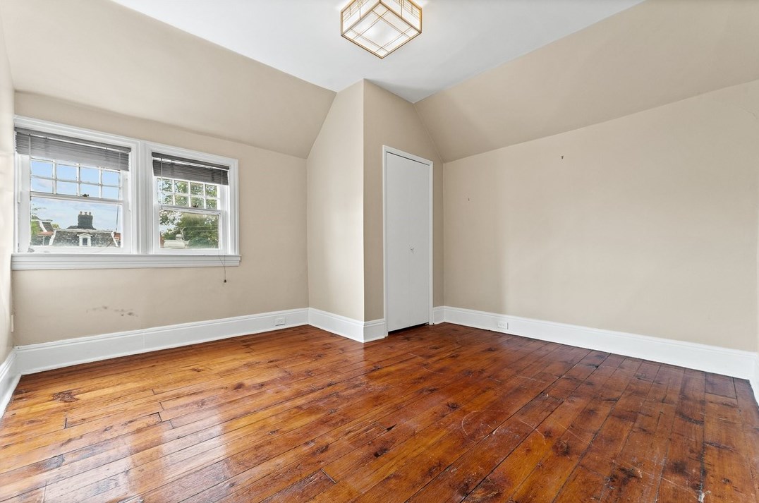 5238 Westminster Pl, Pittsburgh PA  15232-2119 exterior